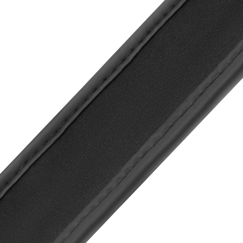 SOTTOMESSA FETISH - POSIZIONE A GAMBE APERTE CON MANETTE RIVESTITE IN NOPRENE